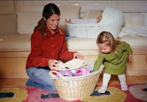 How to teach a kid to clean toys