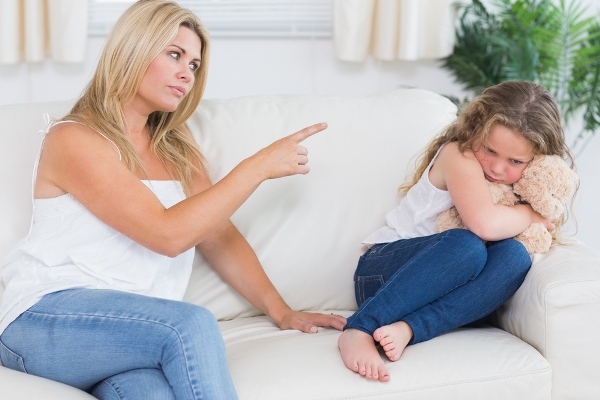 Conflicts of a teenager with peers. How to behave to parents