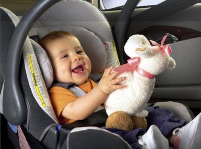 Tip 1: Travel by car: what to entertain the child on the road?