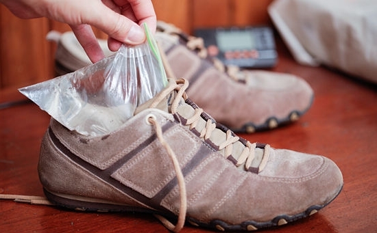 How to stretch tight shoes