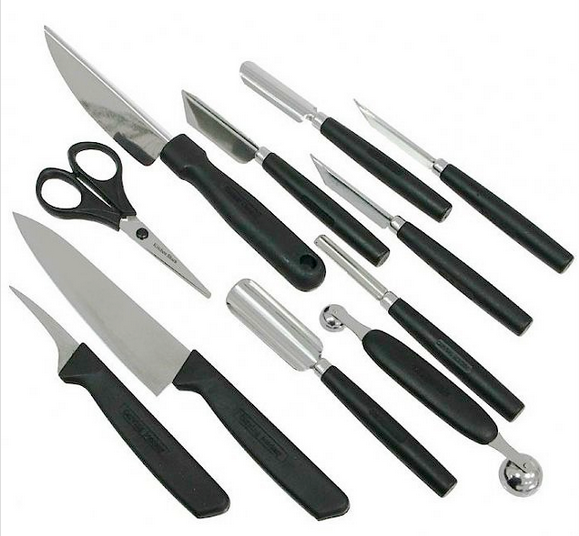 How to choose a set of knives for figured cutting of vegetables and fruits