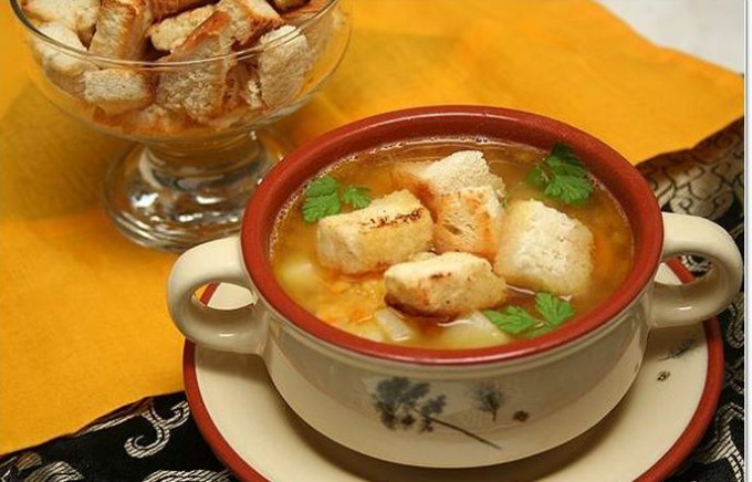 Soup with croutons