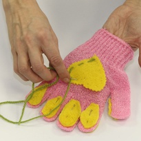 How to make gloves for washing vegetables with your own hands