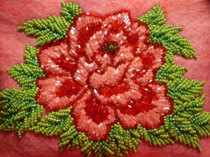 How to learn how to embroider flowers with beads