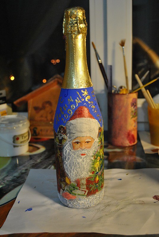 Tip 1: How to make a New Year's decoupage bottles with your own hands