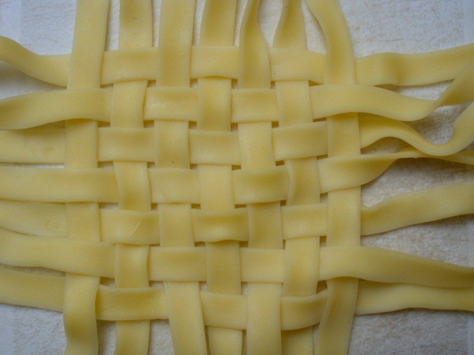 What to do with your own hands of pasta