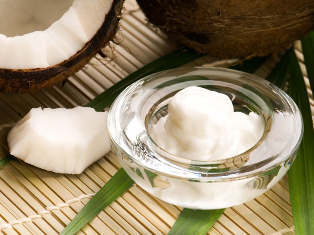 How to use coconut oil for beauty