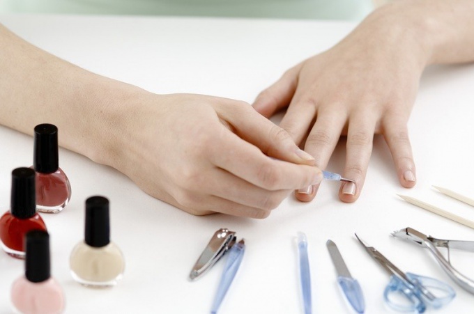 Tip 1: How to make an edging manicure