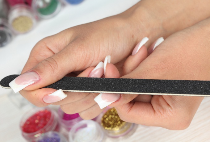 Tip 1: Pros and cons of nail extensions with acrylic