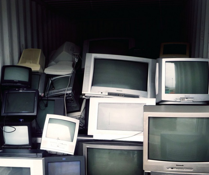 Will the Internet become more popular than TV?