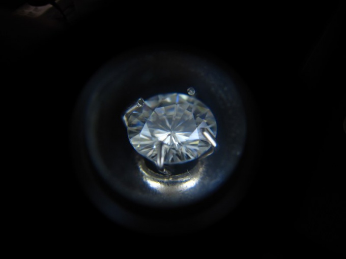 How to choose a diamond when buying