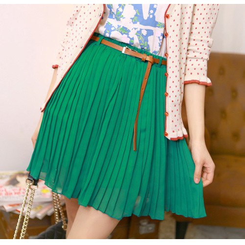 With what to wear a pleated skirt