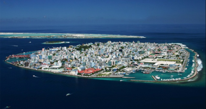 When is the best time to relax in the Maldives