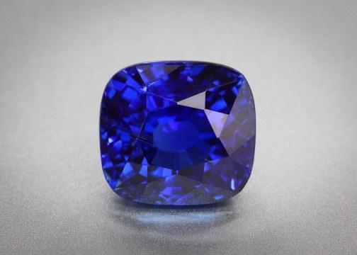 Dark blue sapphires from Burma