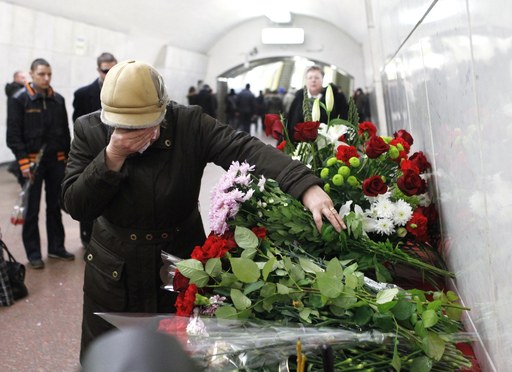 How to behave during the terrorist attack in the subway