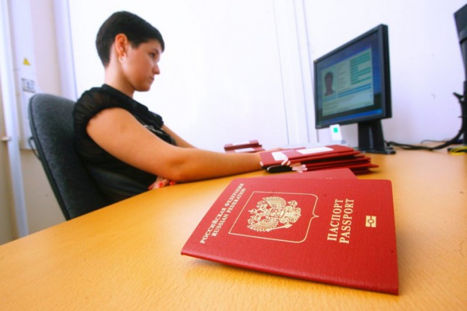 What documents are needed to obtain Russian citizenship