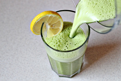 How to make an invigorating vitamin smoothie