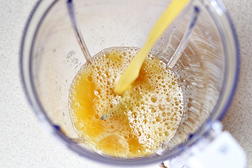 How to make an invigorating vitamin smoothie