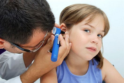 How to treat the ear, if it flows